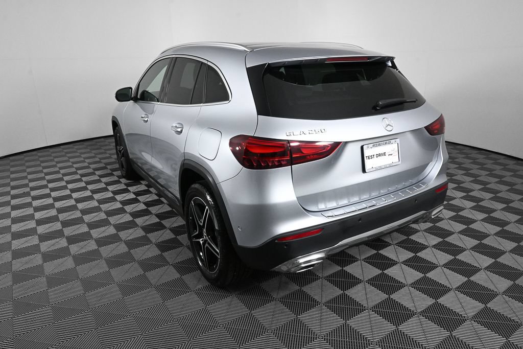 Certified 2026 Mercedes-Benz GLA 250 image 4