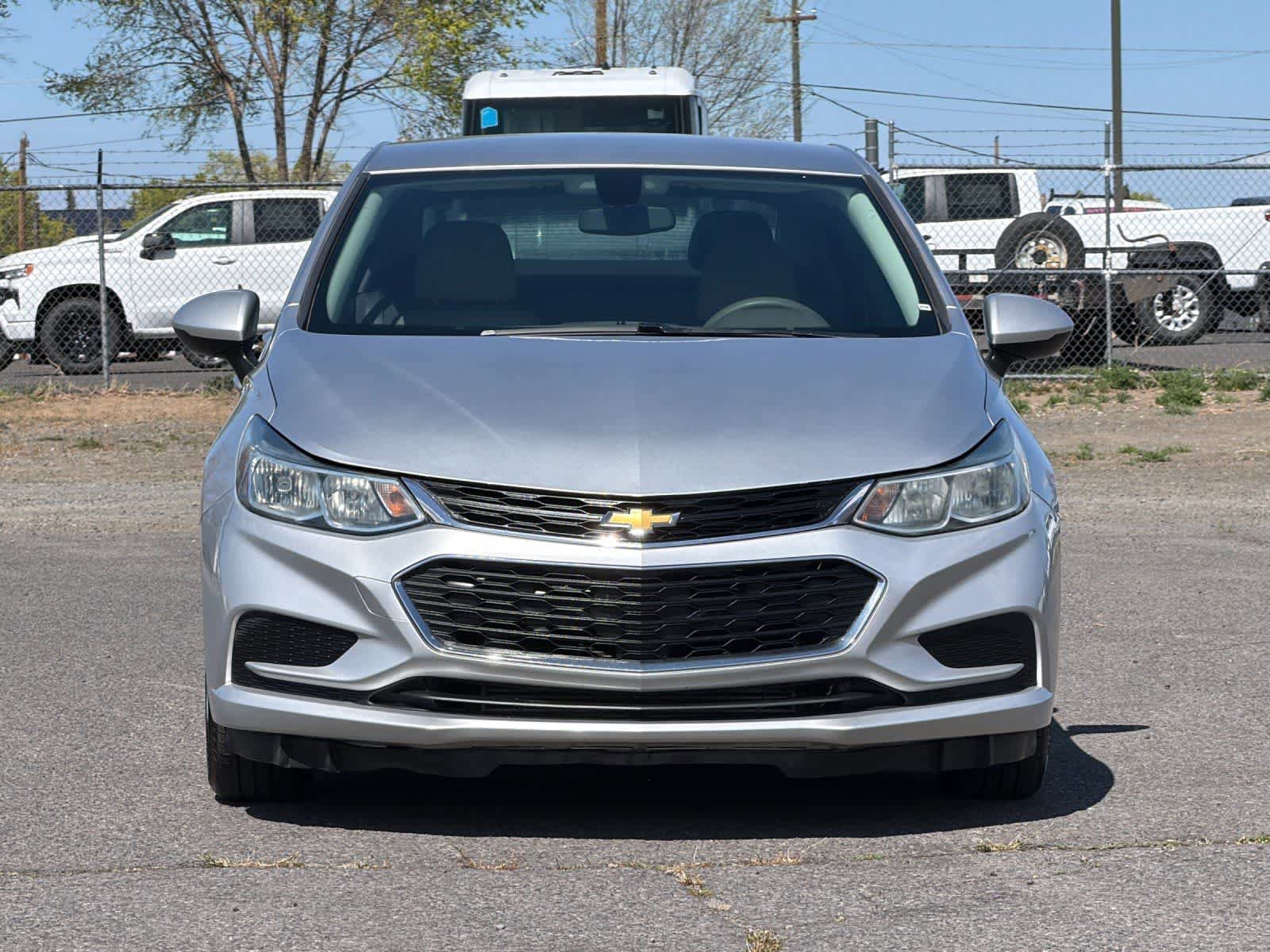 Used 2018 Chevrolet Cruze LS FWD image 10