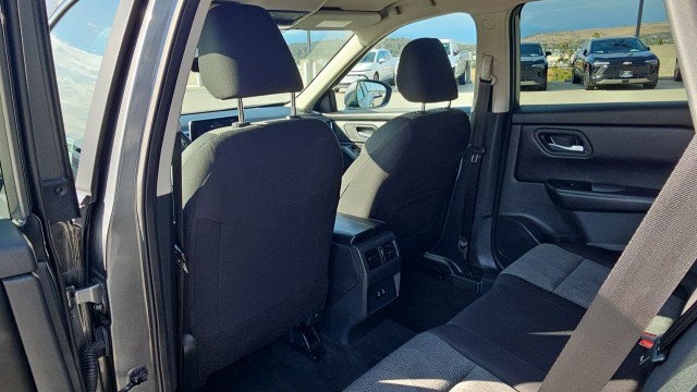 Used 2026 Nissan Rogue SV FWD image 20