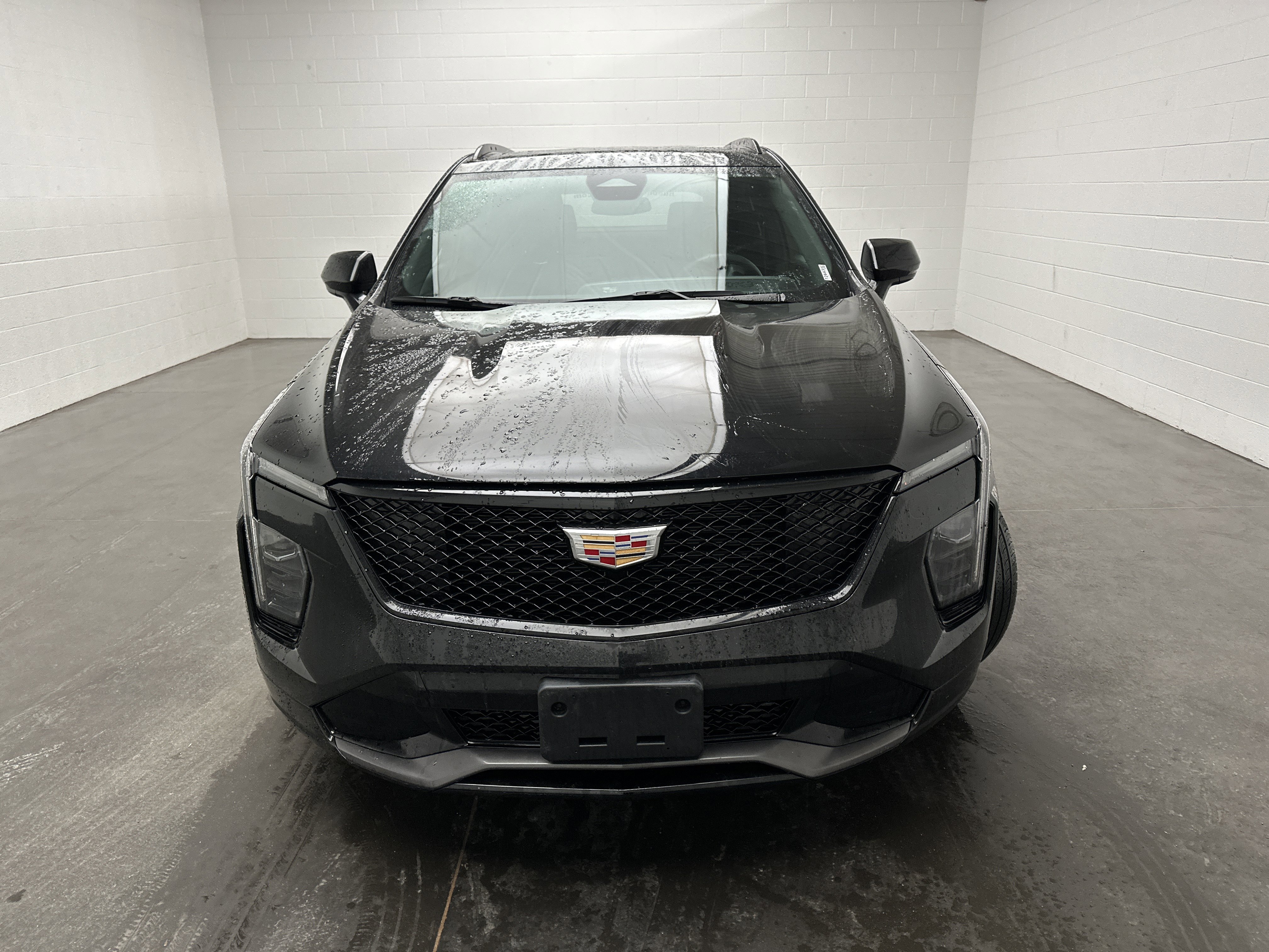 Used 2024 Cadillac XT4 Sport image 3