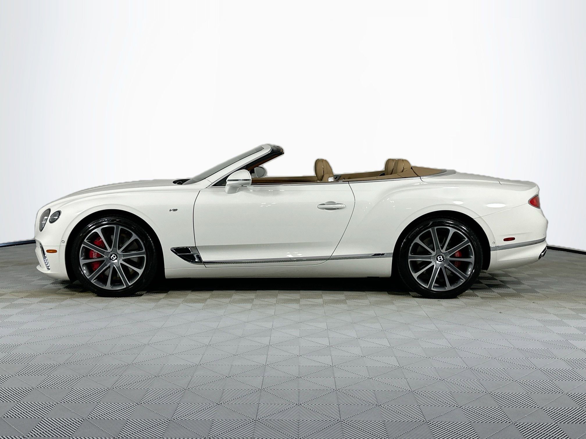 Certified 2020 Bentley Continental GT V8 AWD/4WD image 11