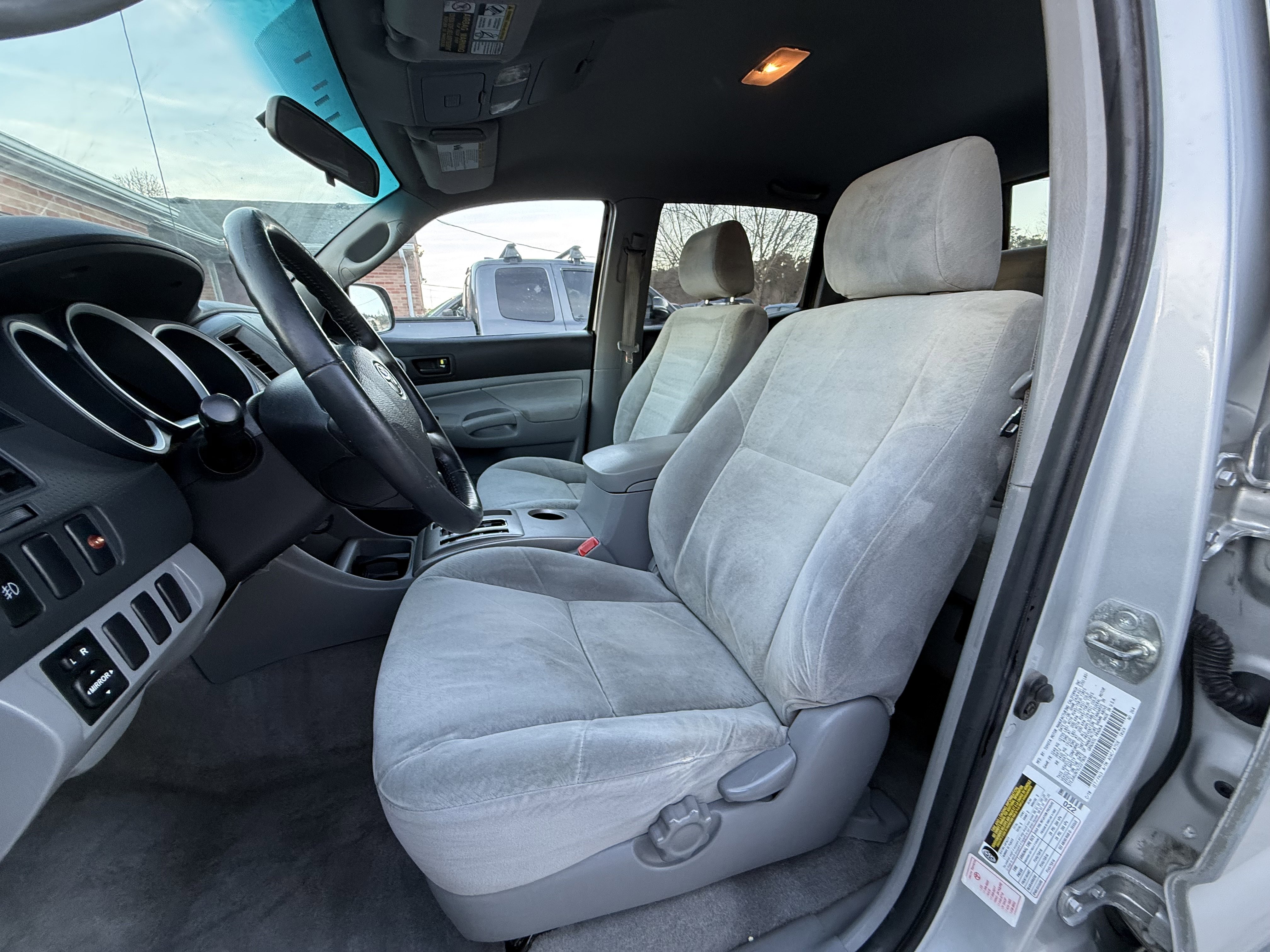 Used 2006 Toyota Tacoma PreRunner image 11