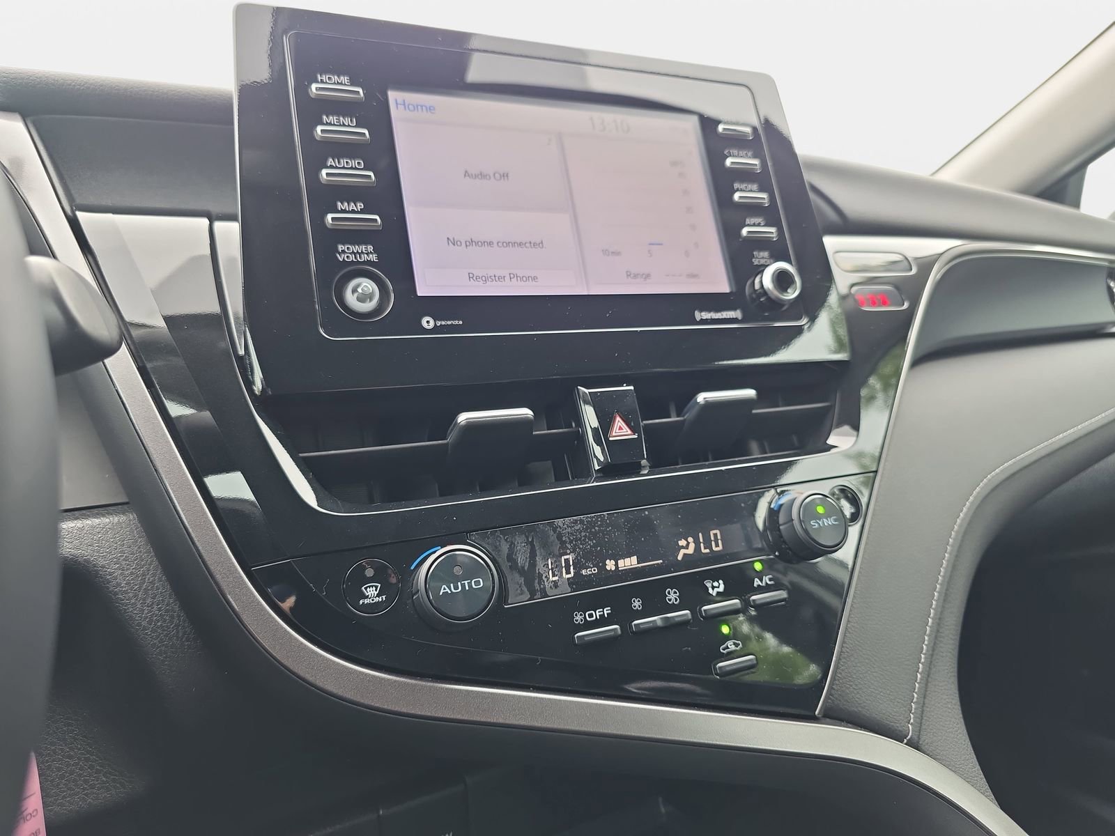 Used 2023 Toyota Camry SE FWD image 19