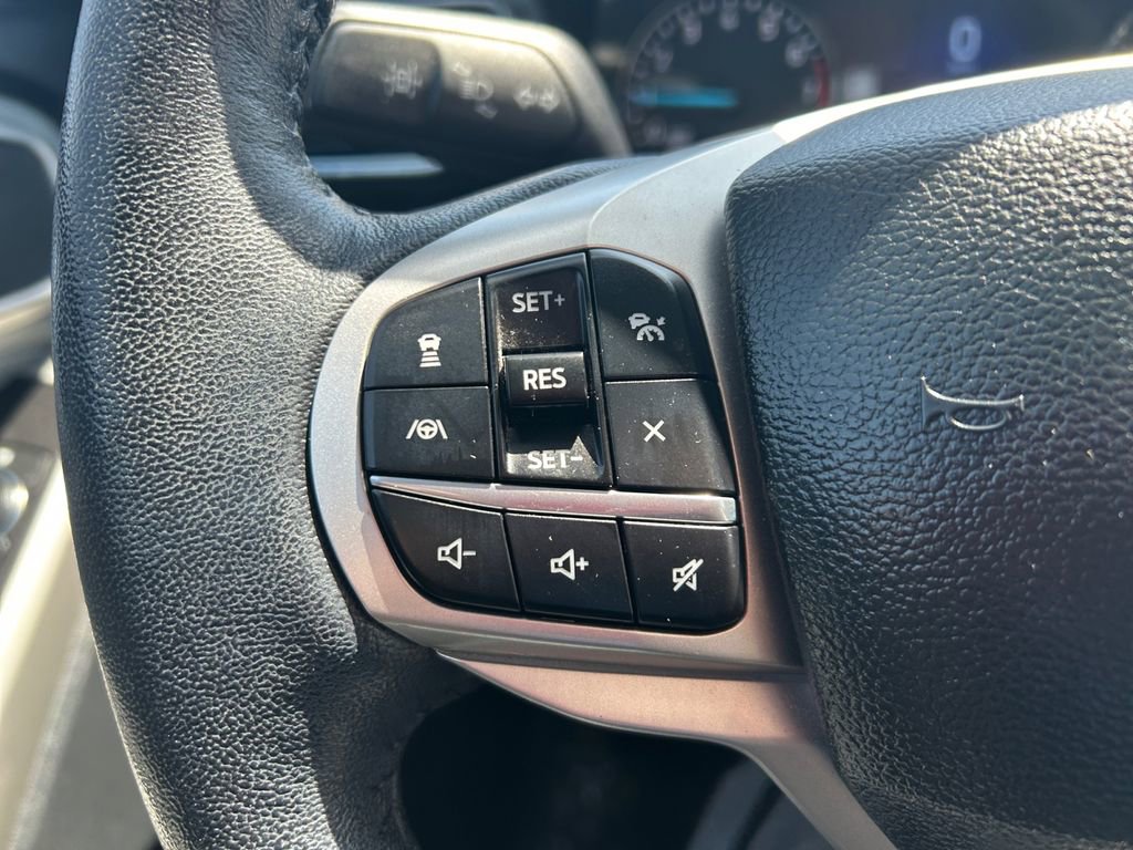 Used 2021 Ford Explorer XLT w/ Equipment Group 202A AWD/4WD image 21