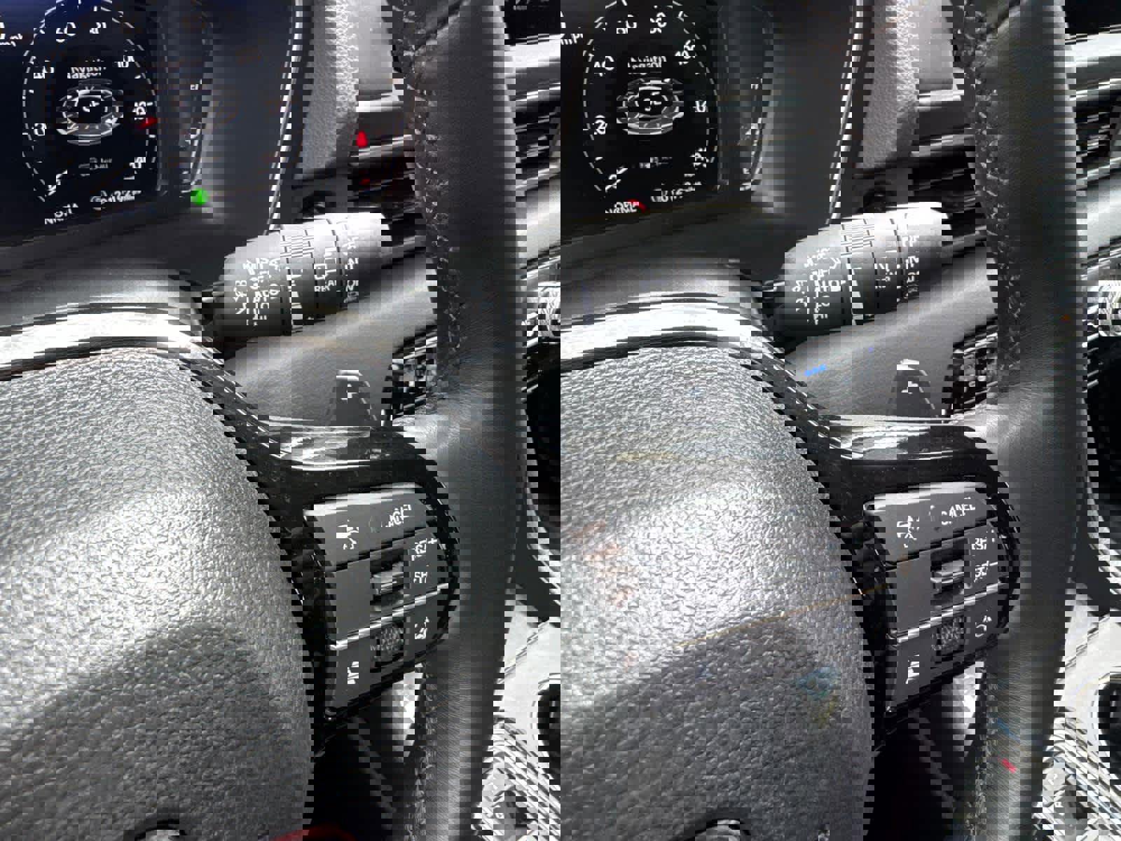 Used 2025 Honda Pilot Elite image 20