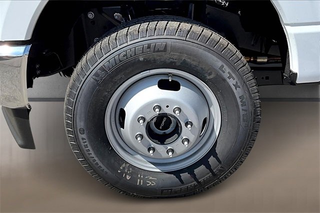 New 2025 Ford F350 XL w/ XL Chrome Package image 10
