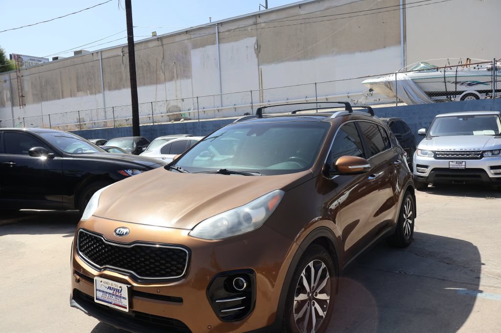Used 2017 Kia Sportage EX w/ EX Technology Package FWD image 3