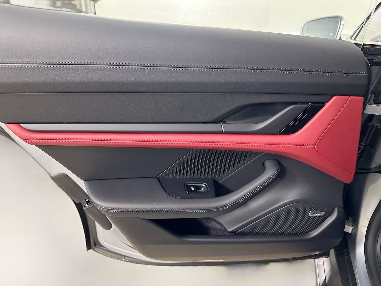 New 2026 Porsche Taycan GTS AWD/4WD image 33