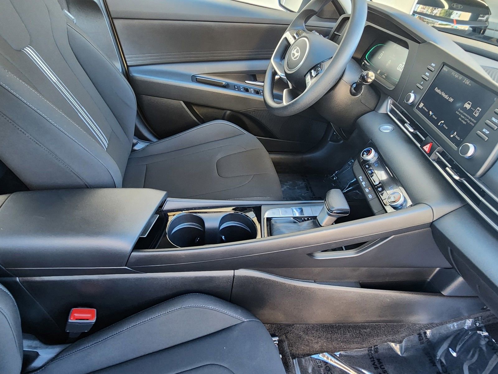 Certified 2025 Hyundai Elantra Hybrid FWD image 29