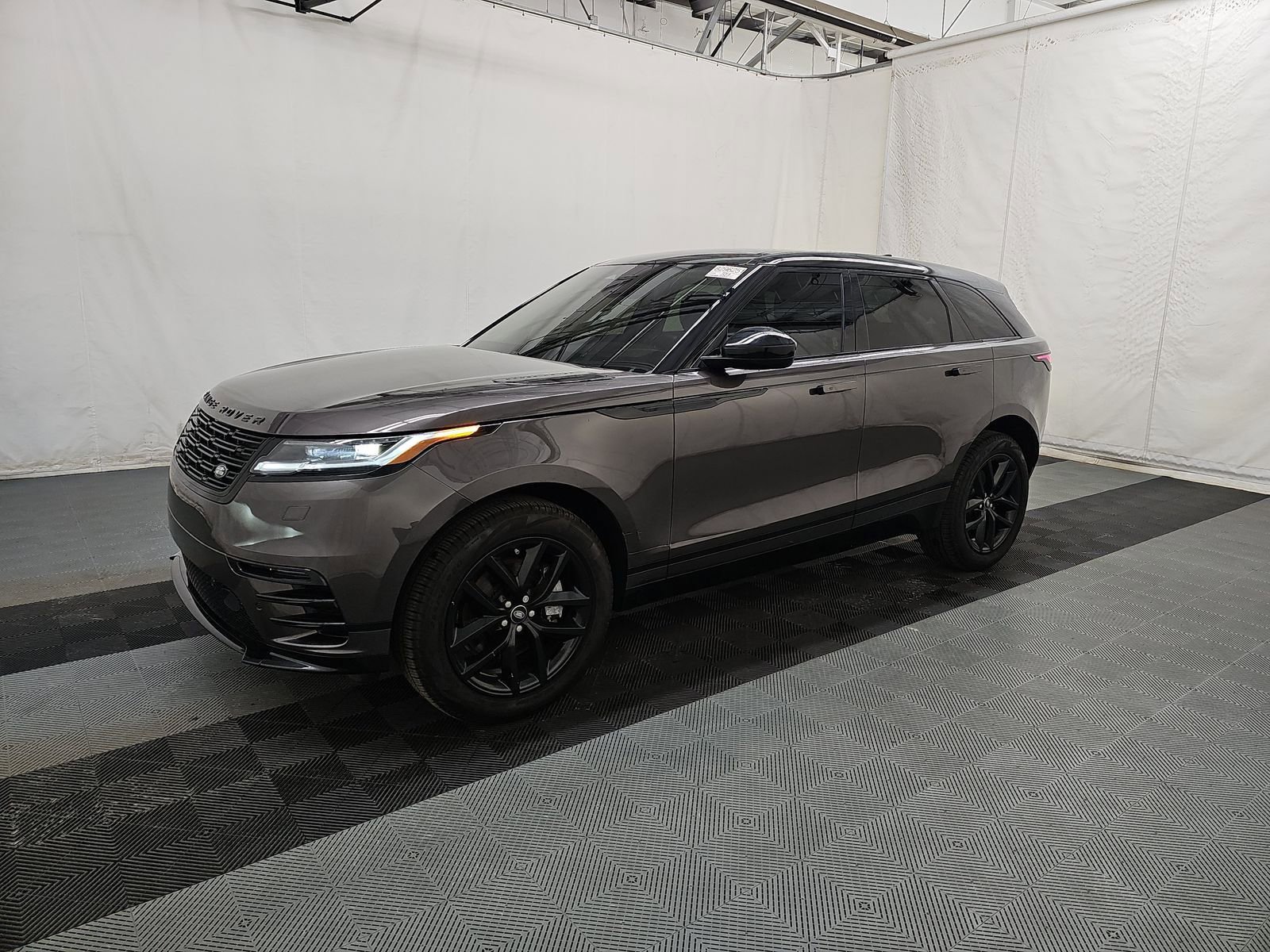 Used 2025 Land Rover Range Rover Velar Dynamic SE