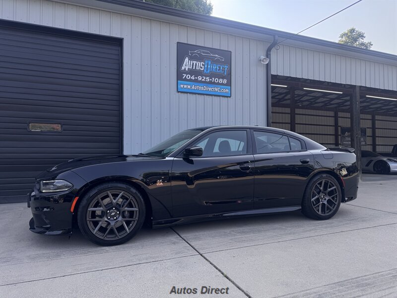 Used 2019 Dodge Charger Scat Pack w/ Plus Group RWD image 3