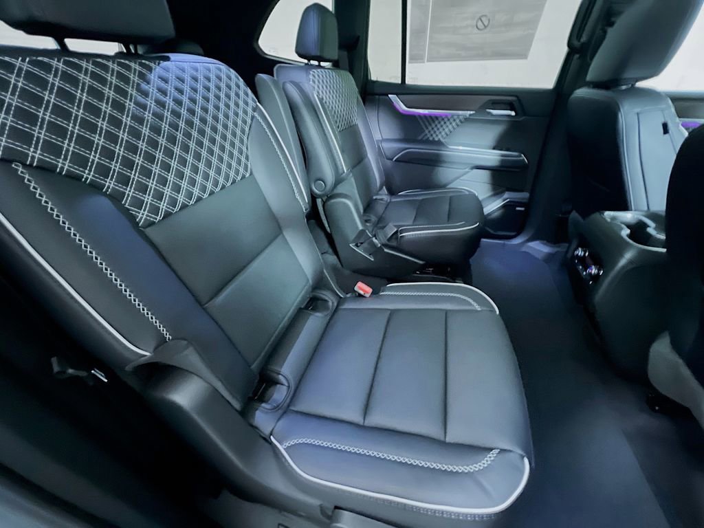 New 2026 GMC Acadia Denali w/ Super Cruise Package image 21