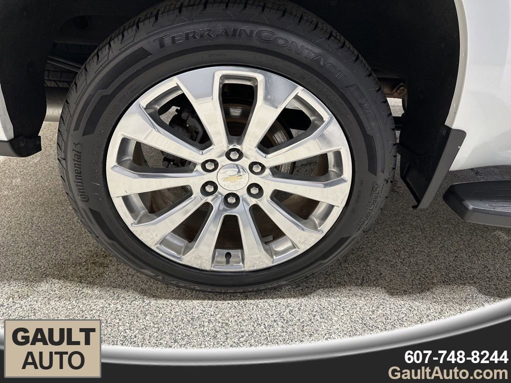 Used 2019 Chevrolet Silverado 1500 High Country w/ Technology Package image 21