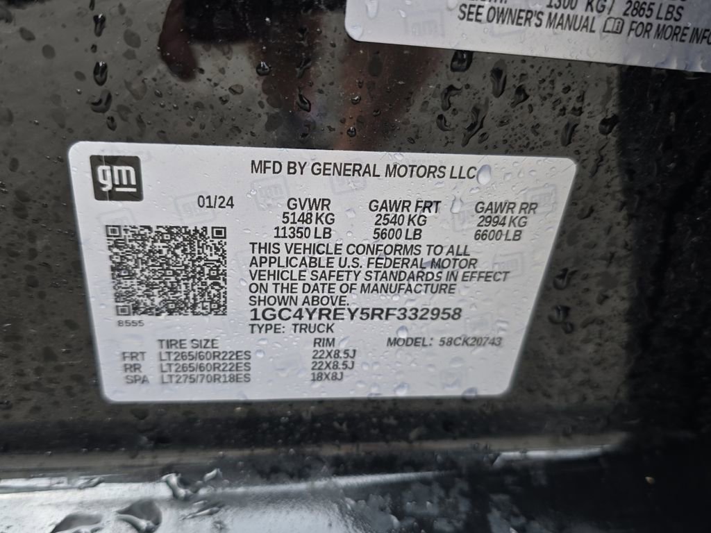 Used 2024 Chevrolet Silverado 2500 High Country w/ Technology Package AWD/4WD image 20