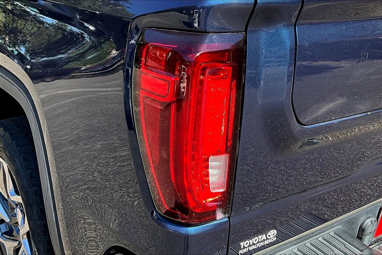 Used 2022 GMC Sierra 1500 SLT w/ SLT Premium Package AWD/4WD image 20