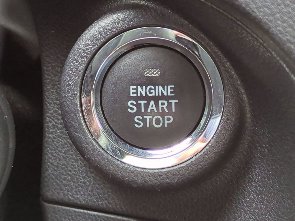 Used 2022 Subaru Forester Touring image 25