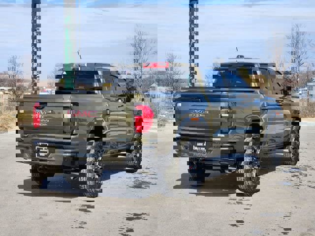 New 2025 GMC Canyon Elevation w/ Convenience Package image 3