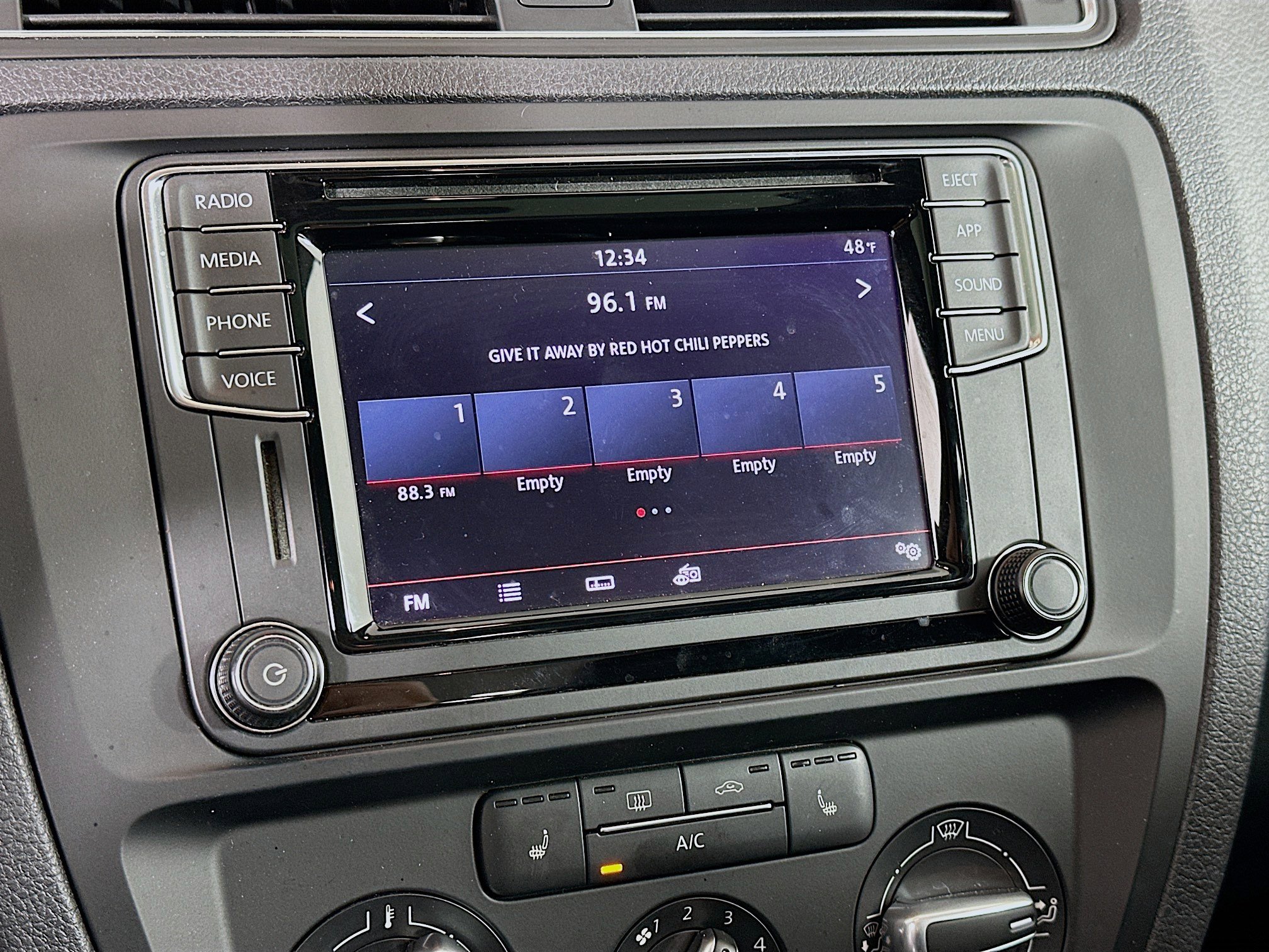 Used 2018 Volkswagen Jetta SE image 21