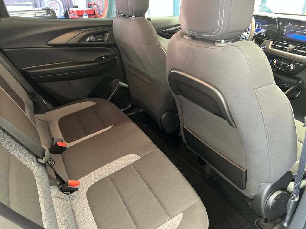 Used 2024 Chevrolet TrailBlazer LT FWD image 41