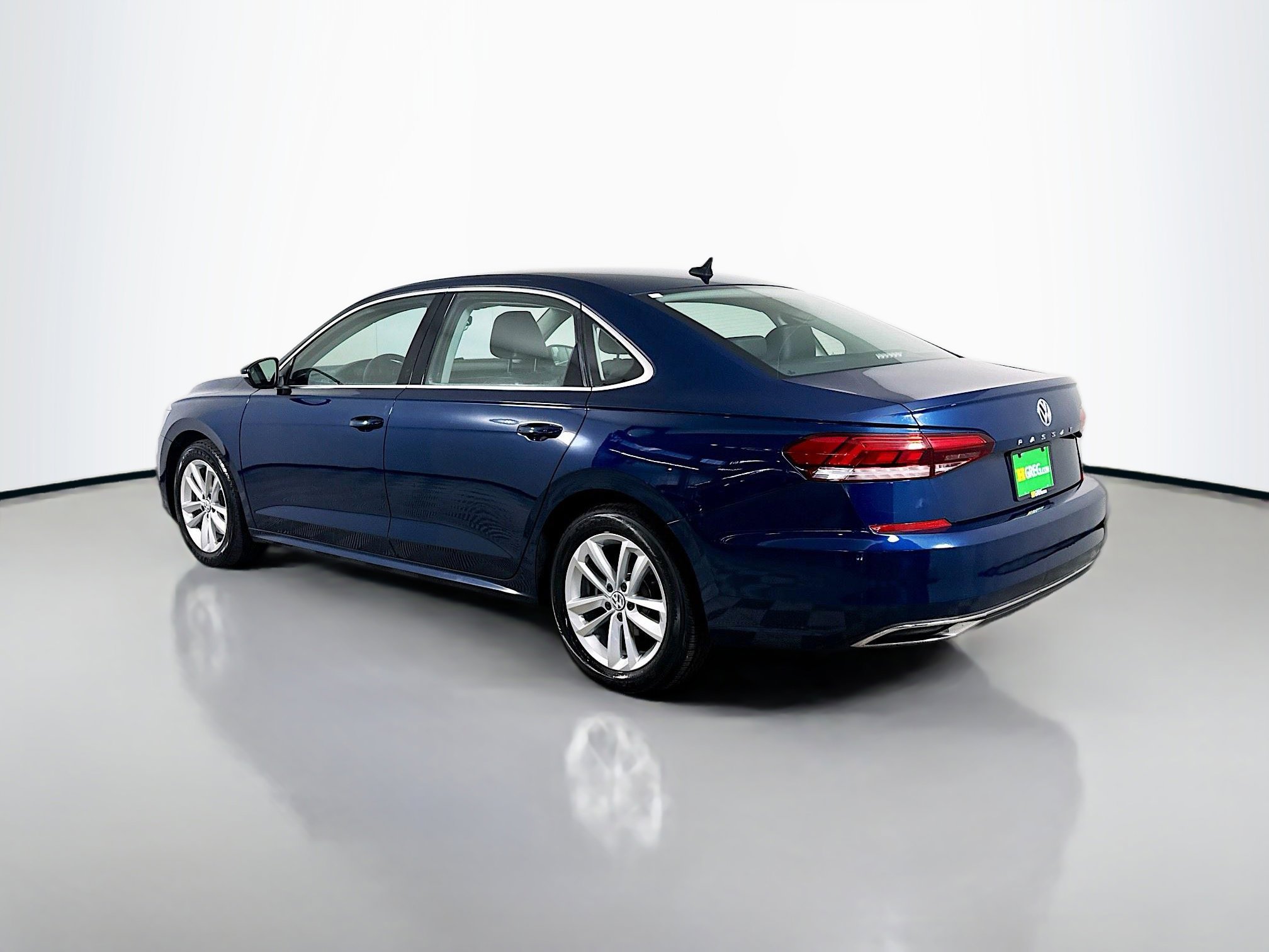 Used 2020 Volkswagen Passat 2.0T SE w/ Sunroof Package image 7