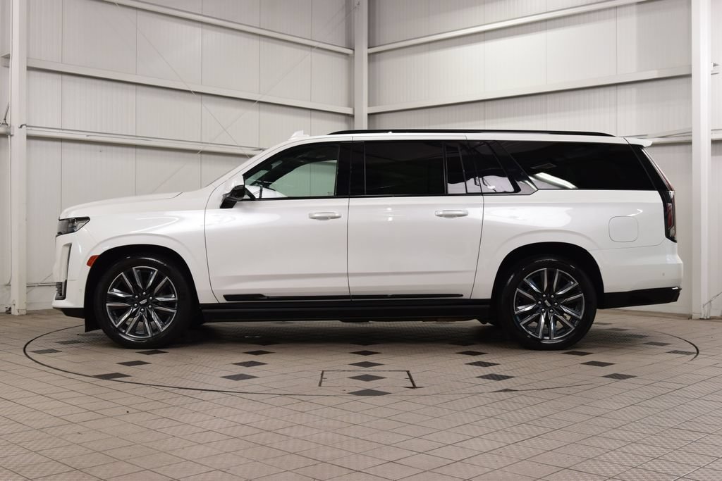 Used 2023 Cadillac Escalade ESV Sport Platinum AWD/4WD image 4