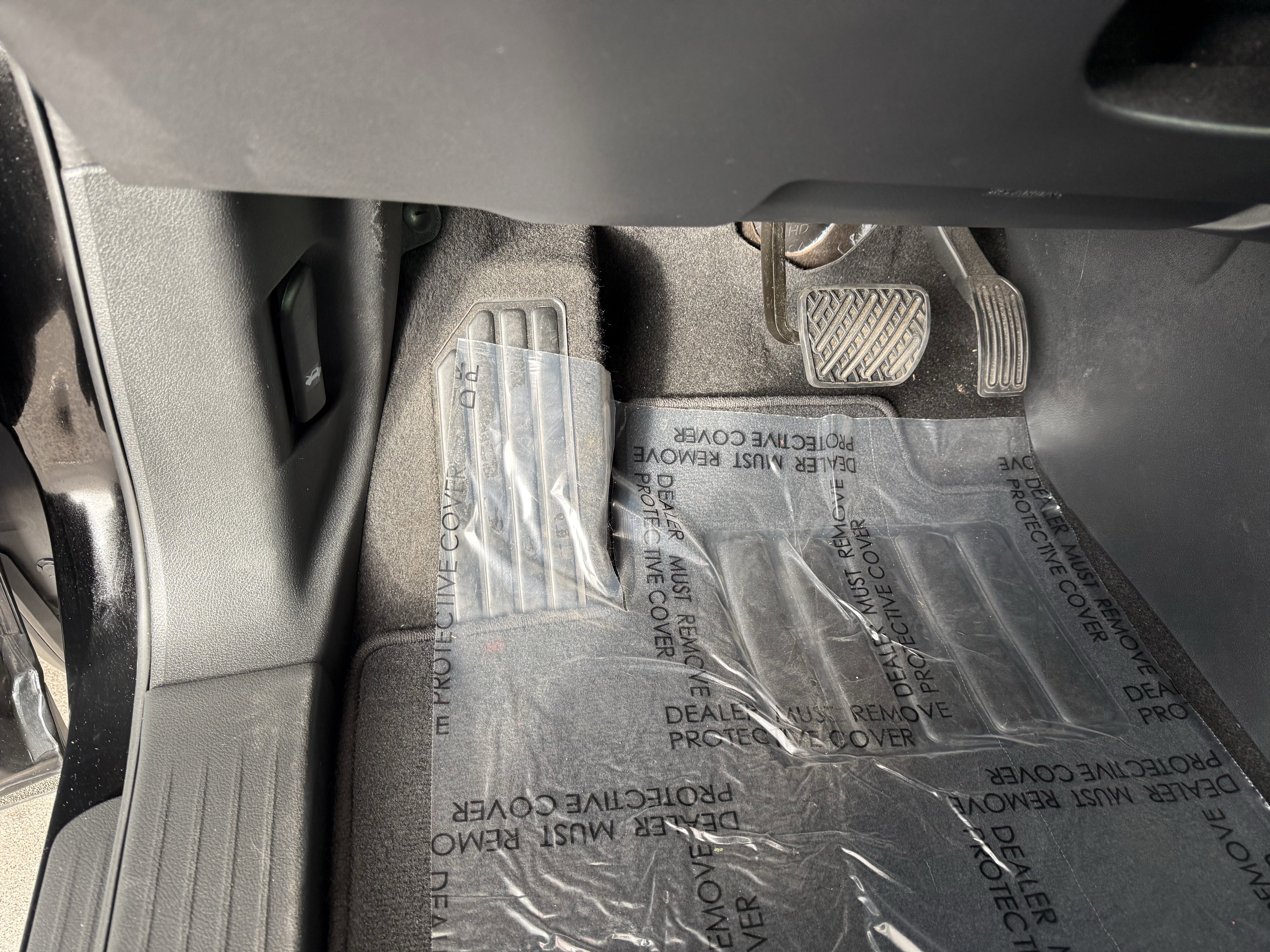 Used 2024 Nissan Pathfinder S image 12