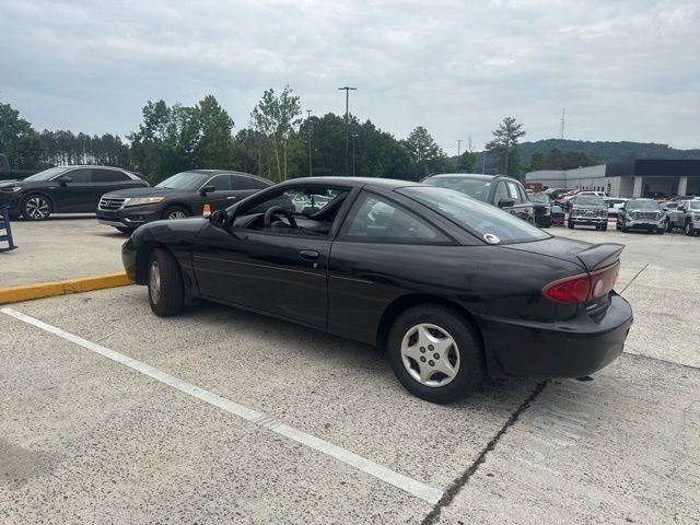 Used 2004 Chevrolet Cavalier Coupe w/ Preferred Equipment Group FWD image 21