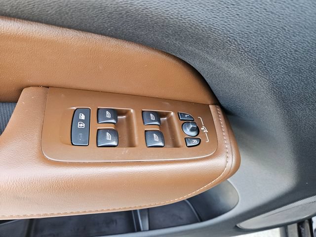 Certified 2023 Volvo XC60 B5 Plus AWD/4WD image 26