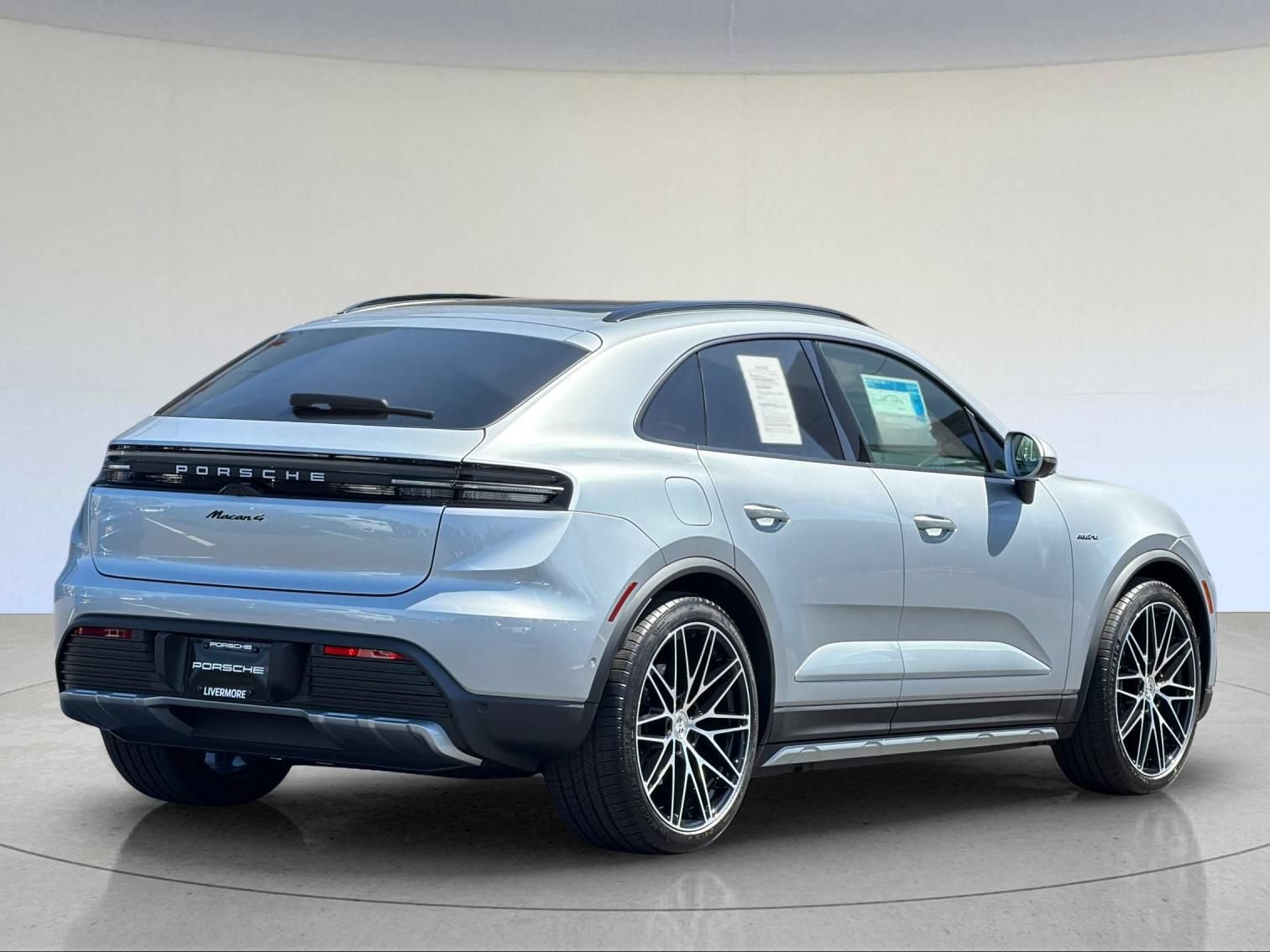 New 2026 Porsche Macan 4 Electric AWD/4WD image 8