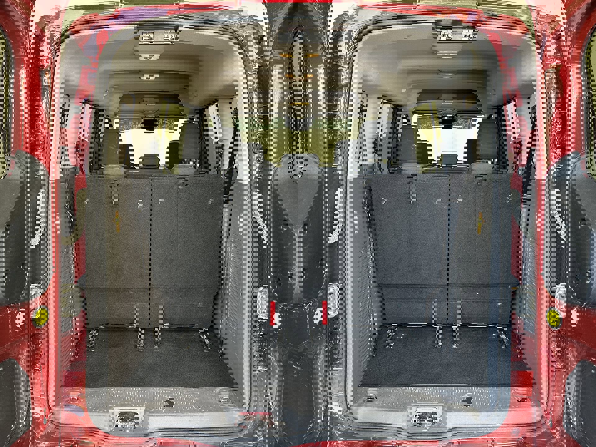 Used 2019 Ford Transit Connect XLT w/ Driver-Assist Package image 29