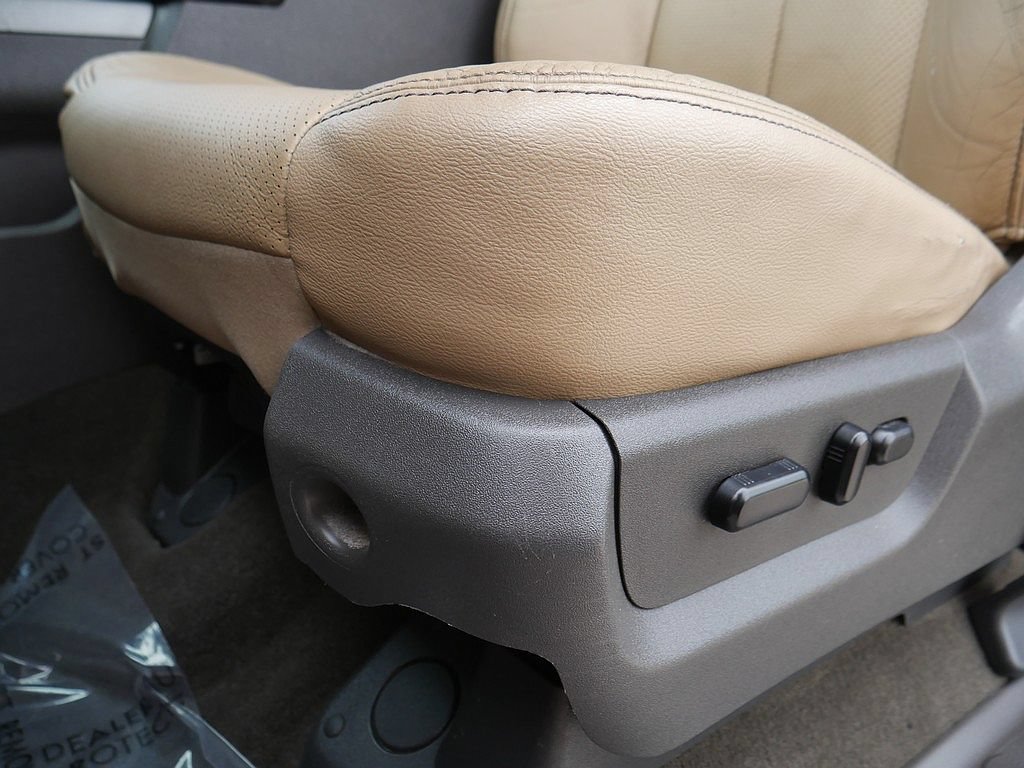 Used 2013 Ford F350 Lariat w/ Chrome Pkg AWD/4WD image 13