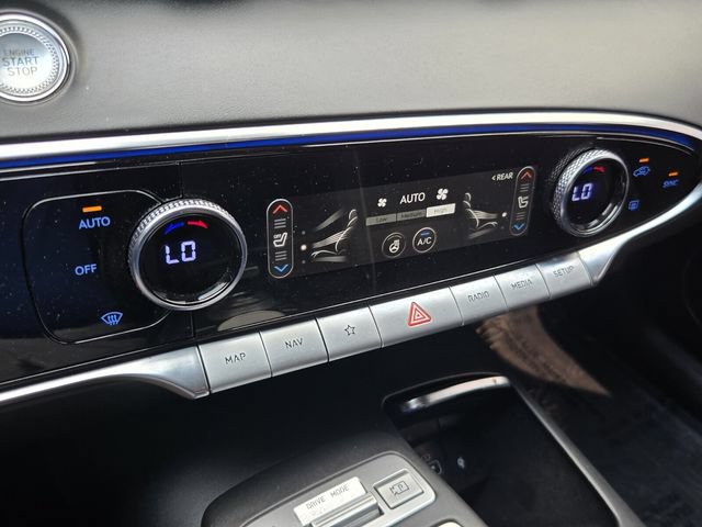 Used 2023 Genesis GV70 2.5T w/ Sport Prestige Package AWD/4WD image 18