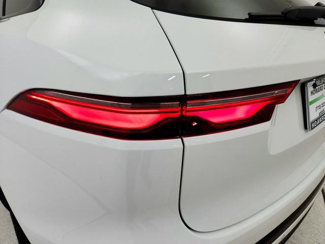Certified 2026 Jaguar F-PACE R-Dynamic S image 32