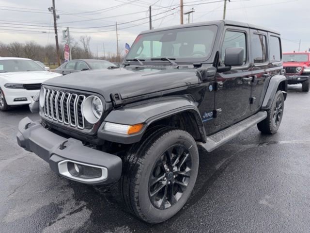 Used 2025 Jeep Wrangler Sahara 4xe image 2