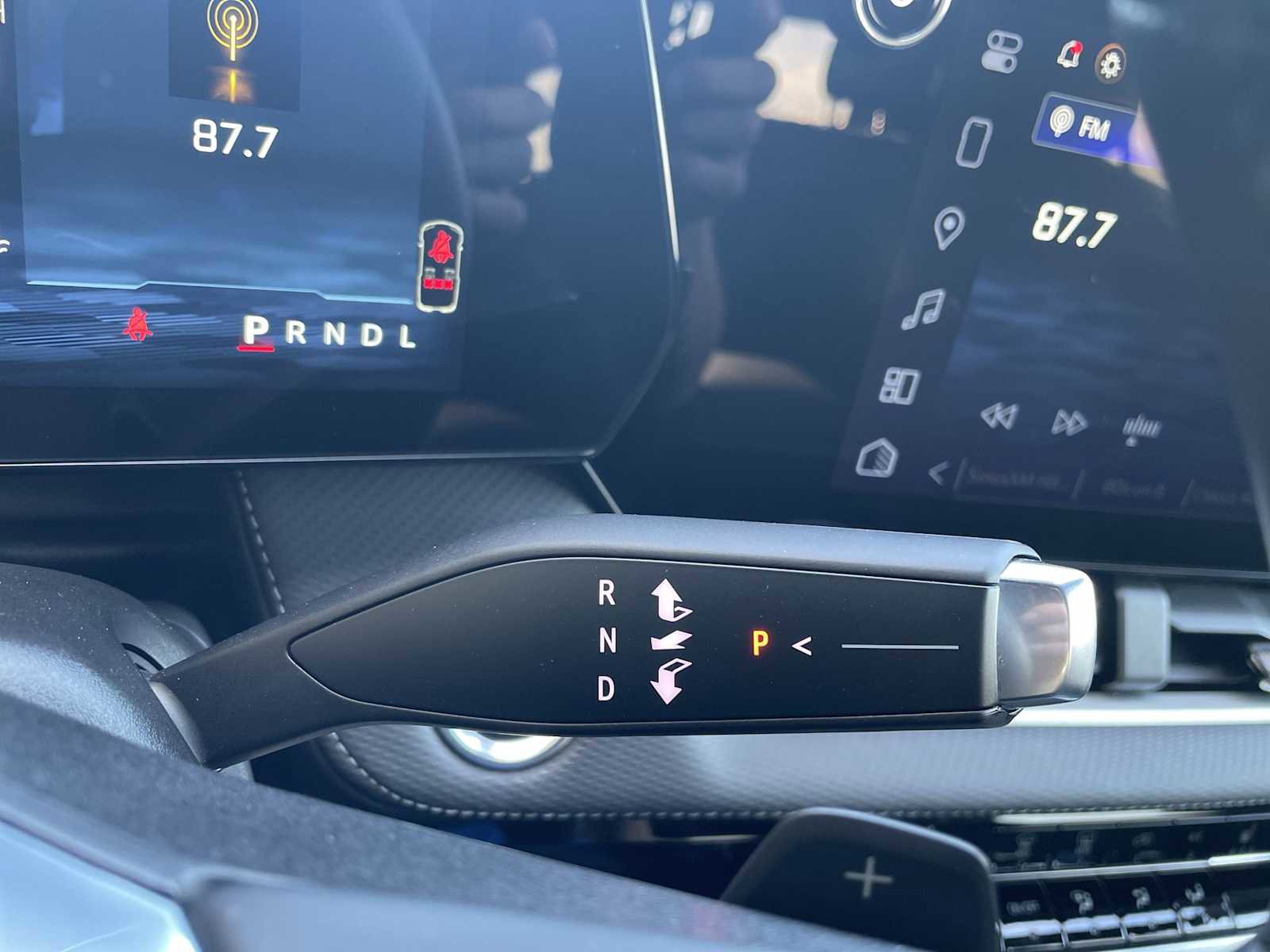 Used 2025 Chevrolet Equinox LT w/ Midnight Edition image 15