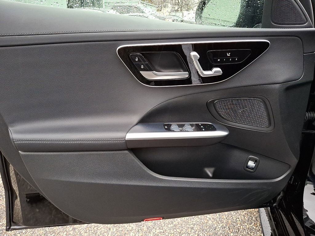 Used 2022 Mercedes-Benz C 300 4MATIC Sedan image 12