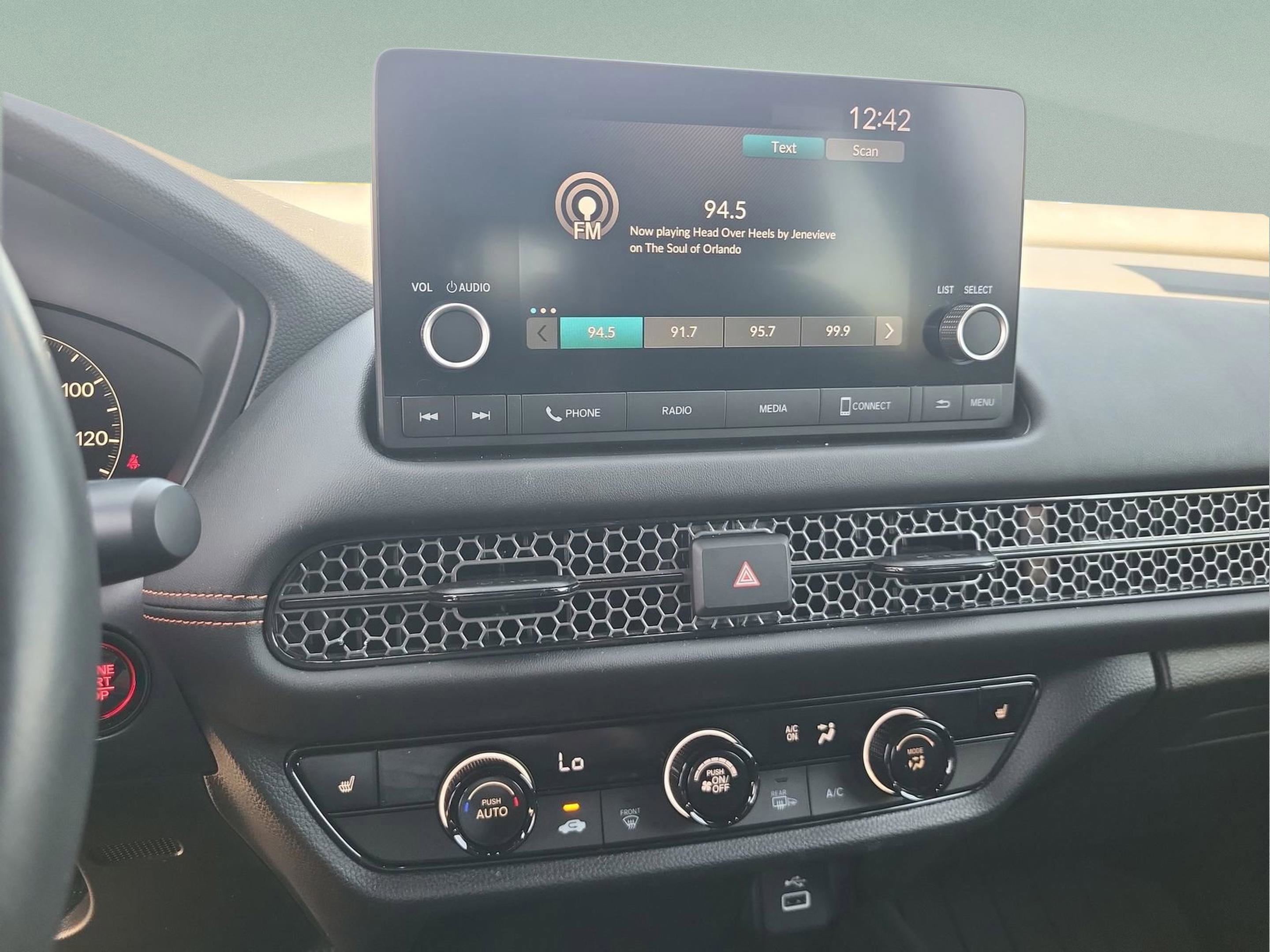 Certified 2024 Honda HR-V Sport image 12