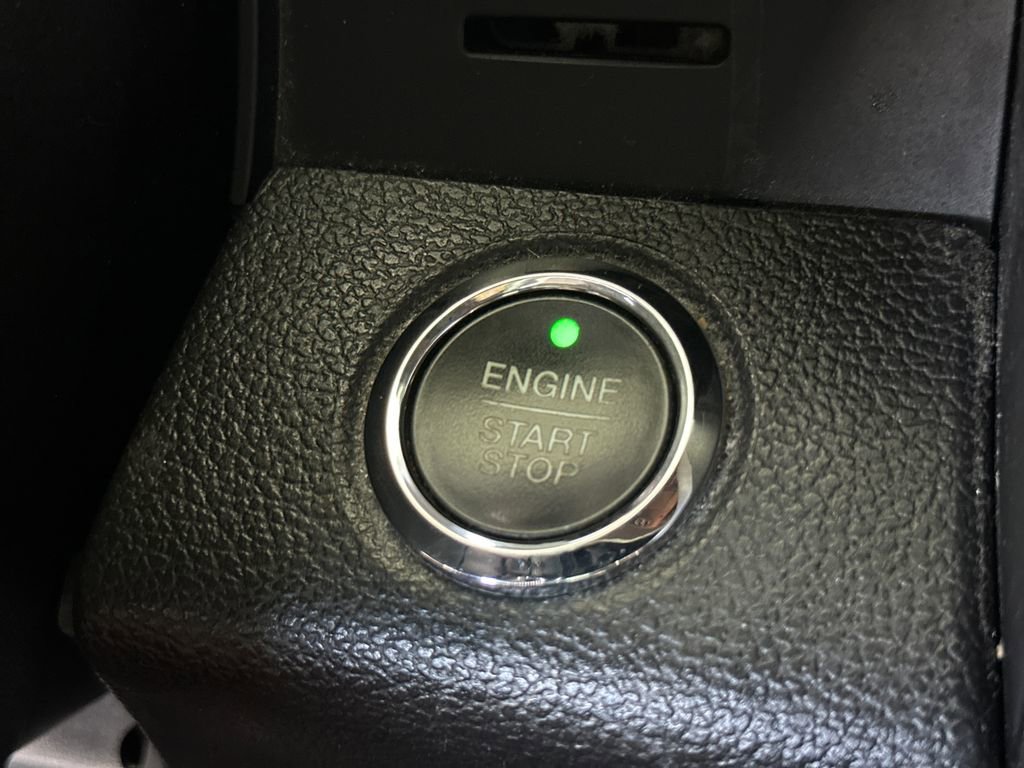 Used 2016 Ford F150 Lariat image 5