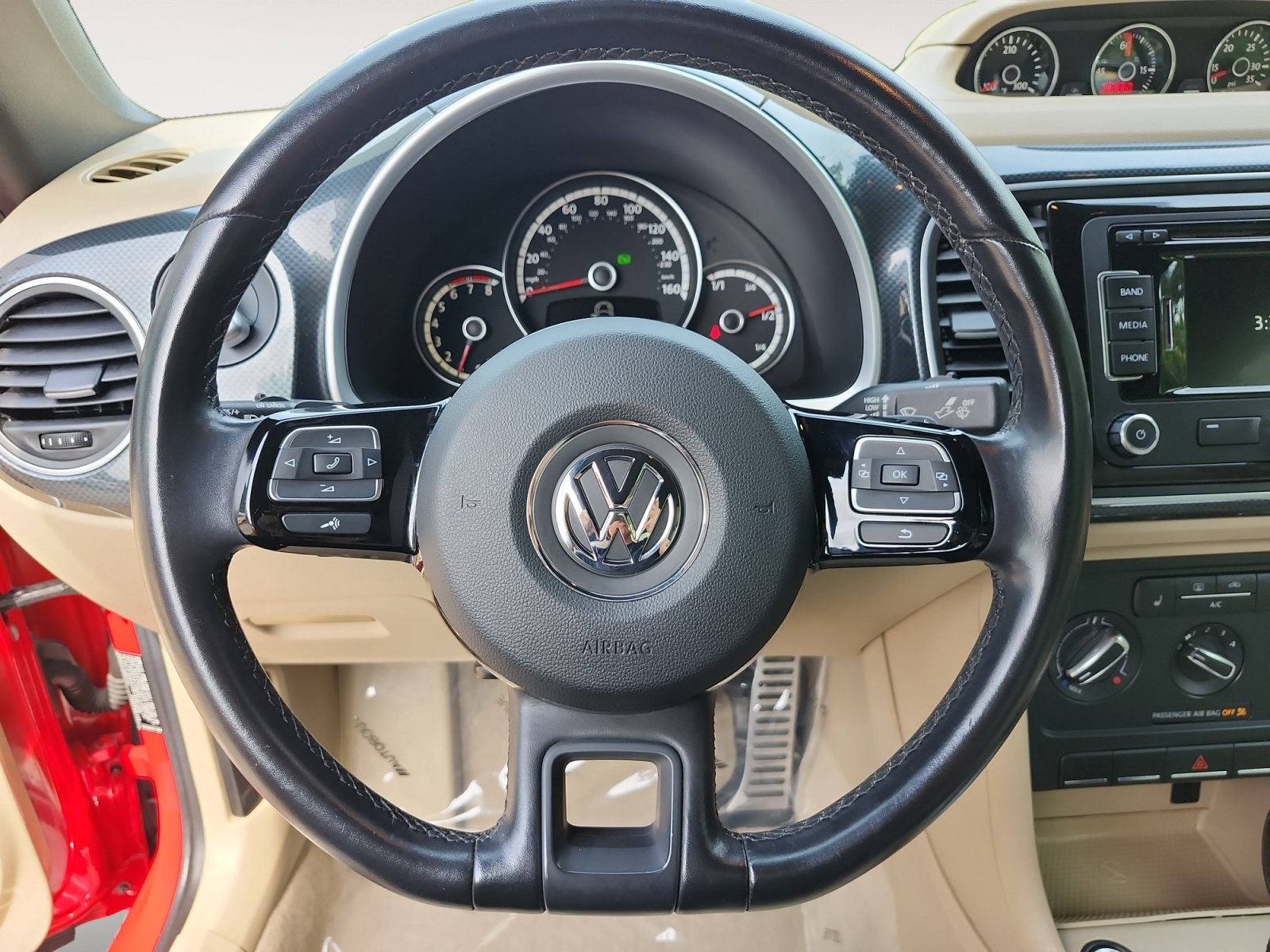 Used 2013 Volkswagen Beetle 2.0T FWD image 12
