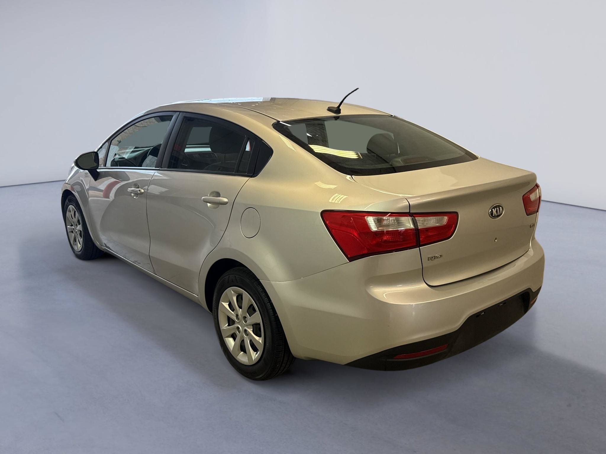 Used 2013 Kia Rio LX w/ PWR Pkg FWD image 5