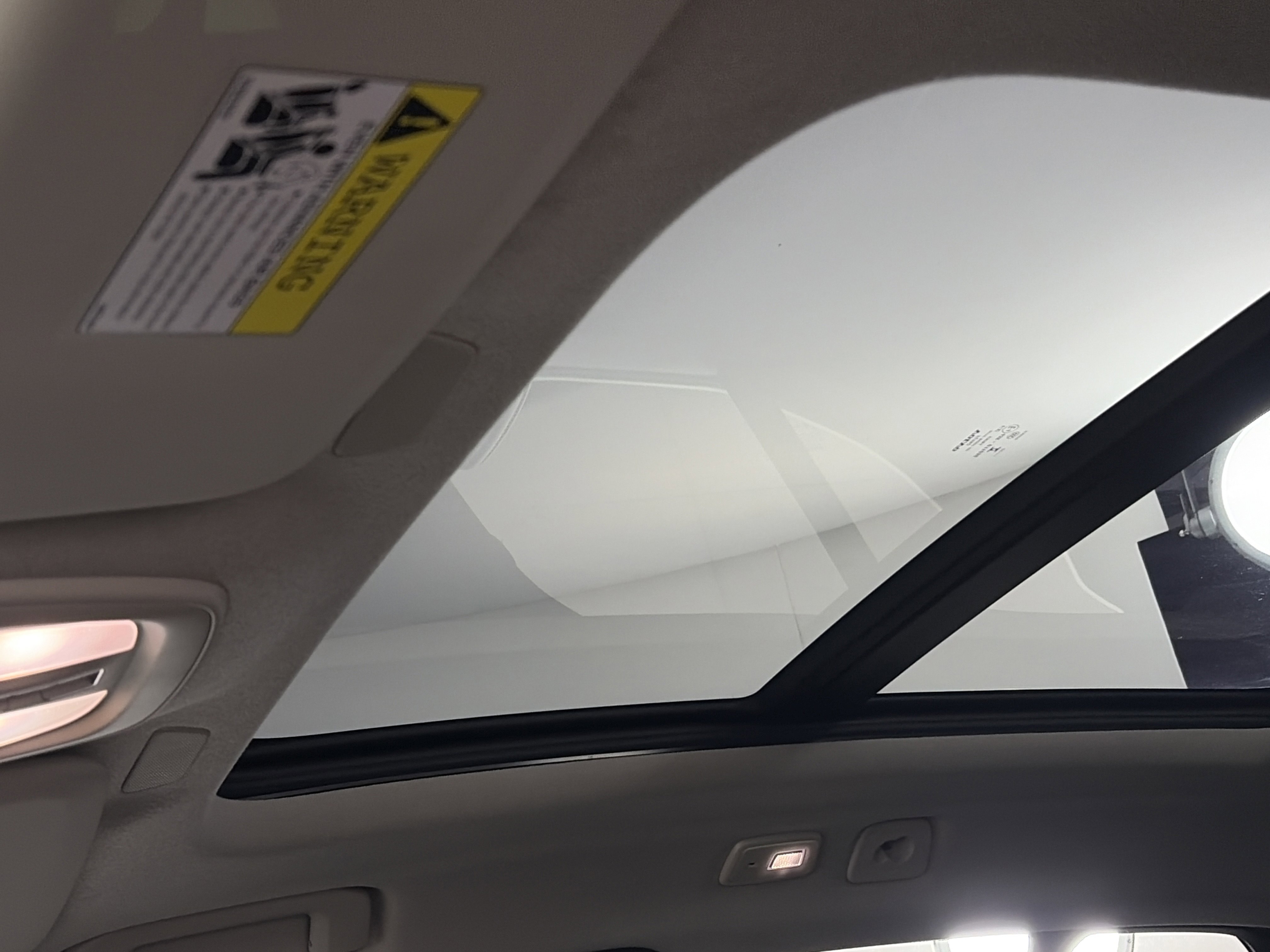 Used 2025 Volvo XC40 B5 Core image 19