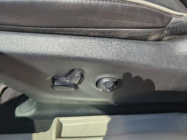 Certified 2023 Chrysler Pacifica Limited FWD image 14