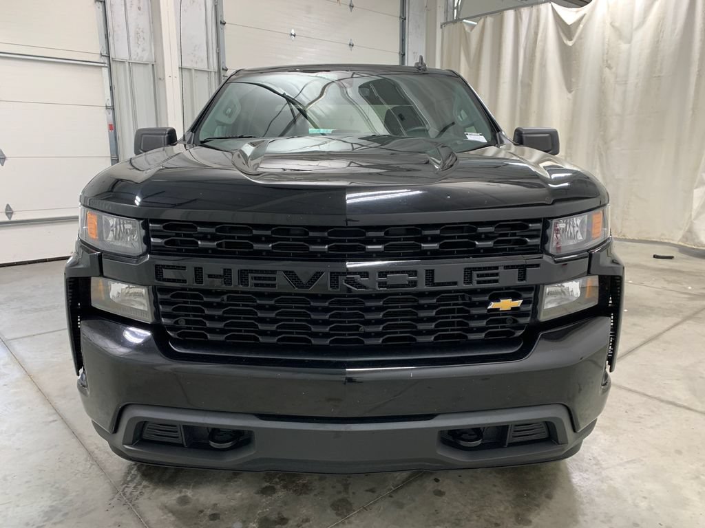 Used 2019 Chevrolet Silverado 1500 Custom w/ Custom Value Package AWD/4WD image 14