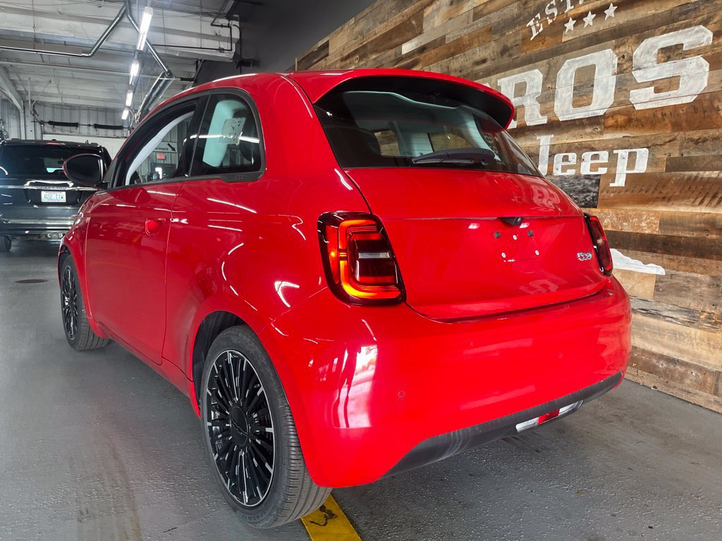Used 2024 FIAT 500 e (RED) FWD image 14