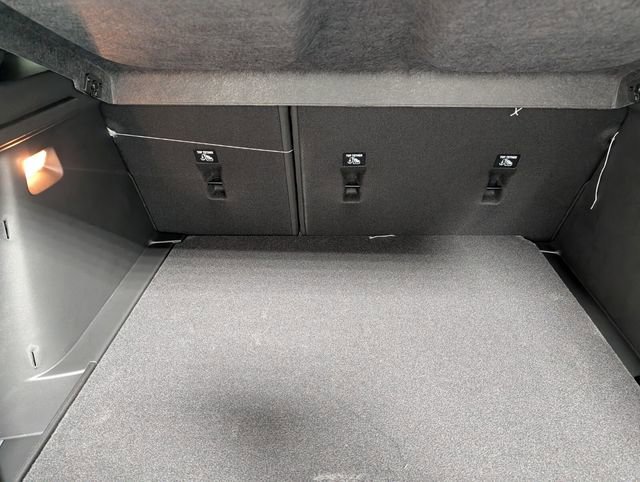 New 2026 Chevrolet Trax RS w/ Sunroof Package image 15