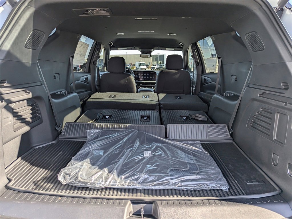 New 2026 Chevrolet Traverse LT w/ LPO, Floor Liner Package image 36