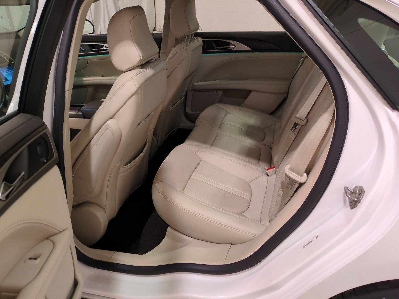 Used 2020 Lincoln MKZ Reserve w/ Elements Package image 15