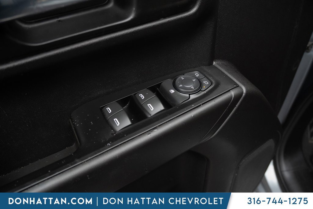 Used 2020 Chevrolet Silverado 1500 Custom w/ Custom Value Package RWD image 10
