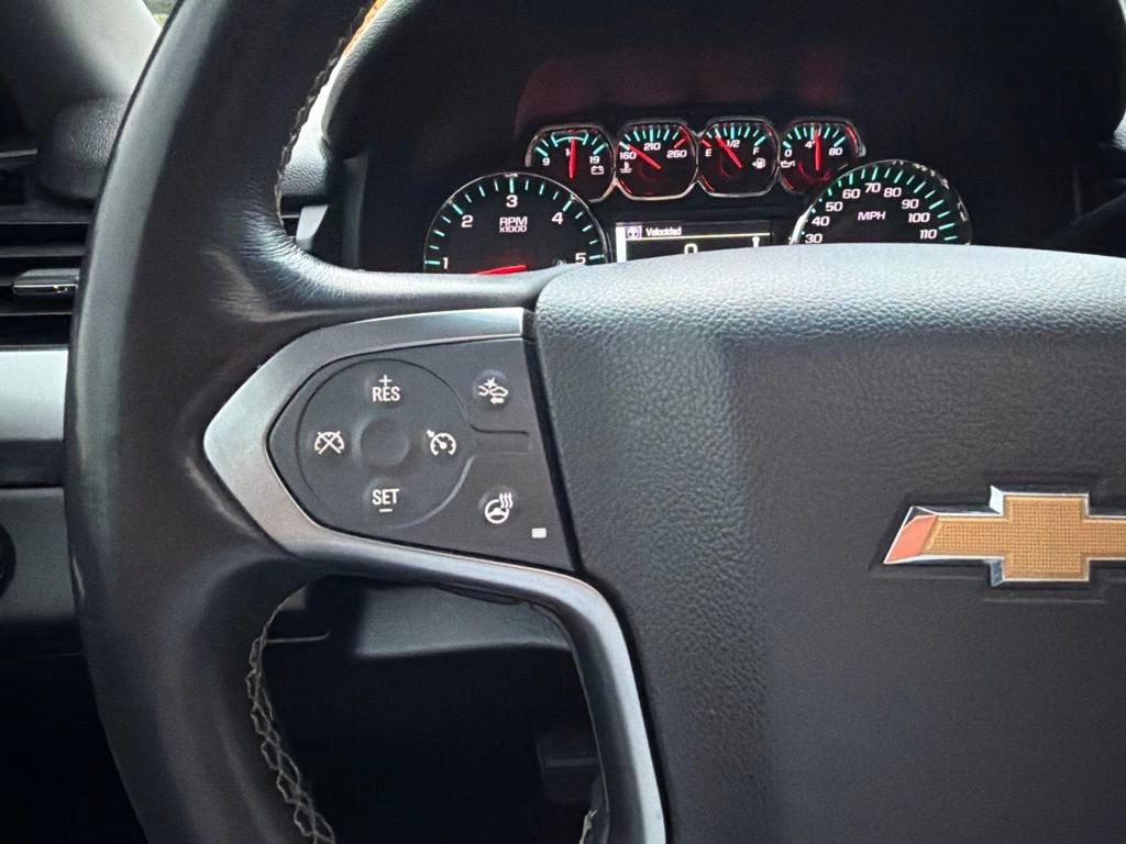 Used 2015 Chevrolet Suburban LTZ RWD image 4