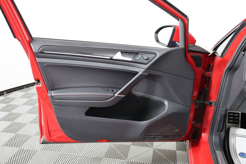 Used 2016 Volkswagen GTI Autobahn image 12